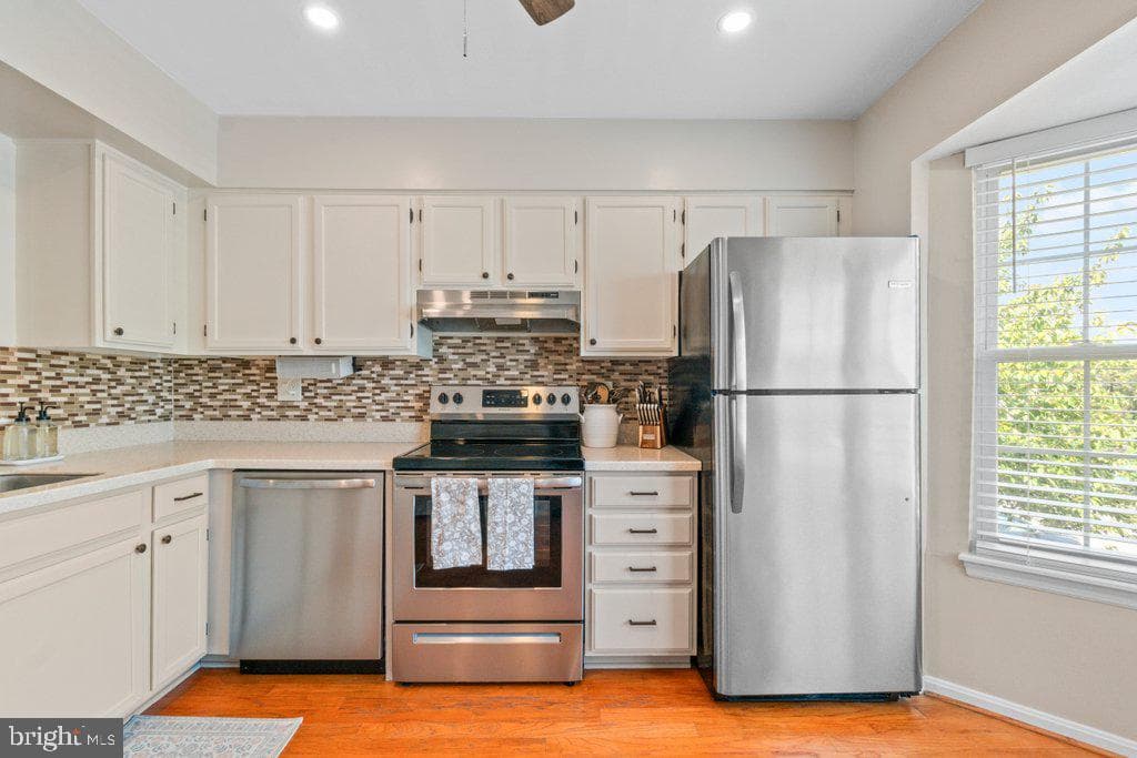 7811 Hidden Creek Way photo 16