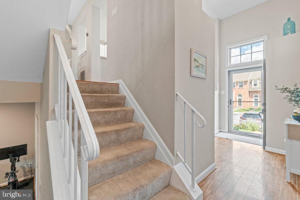 7811 Hidden Creek Way photo 6
