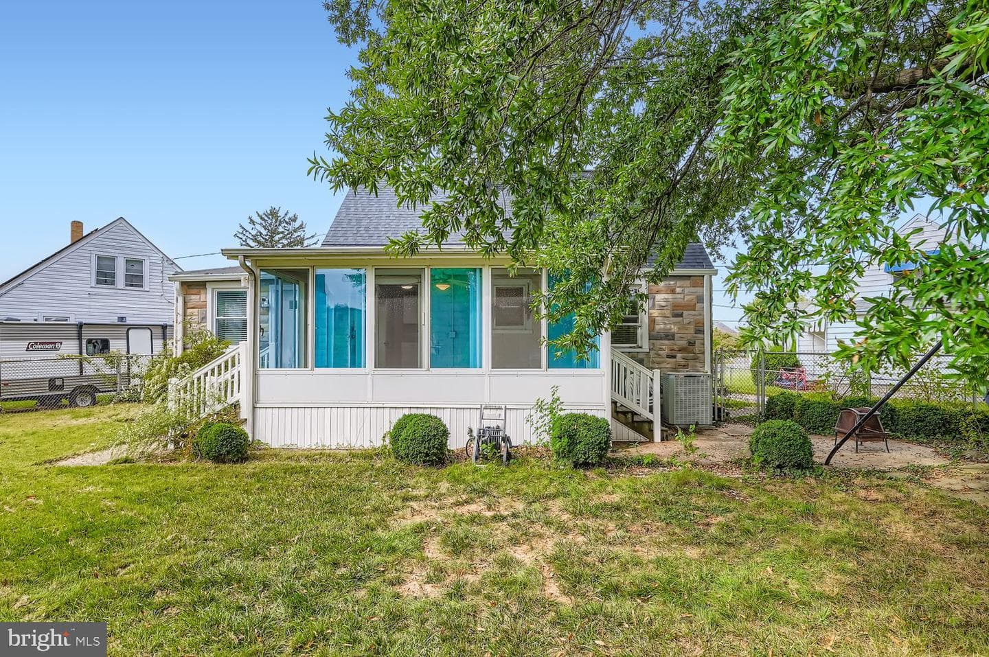 515 Taney Avenue photo 25