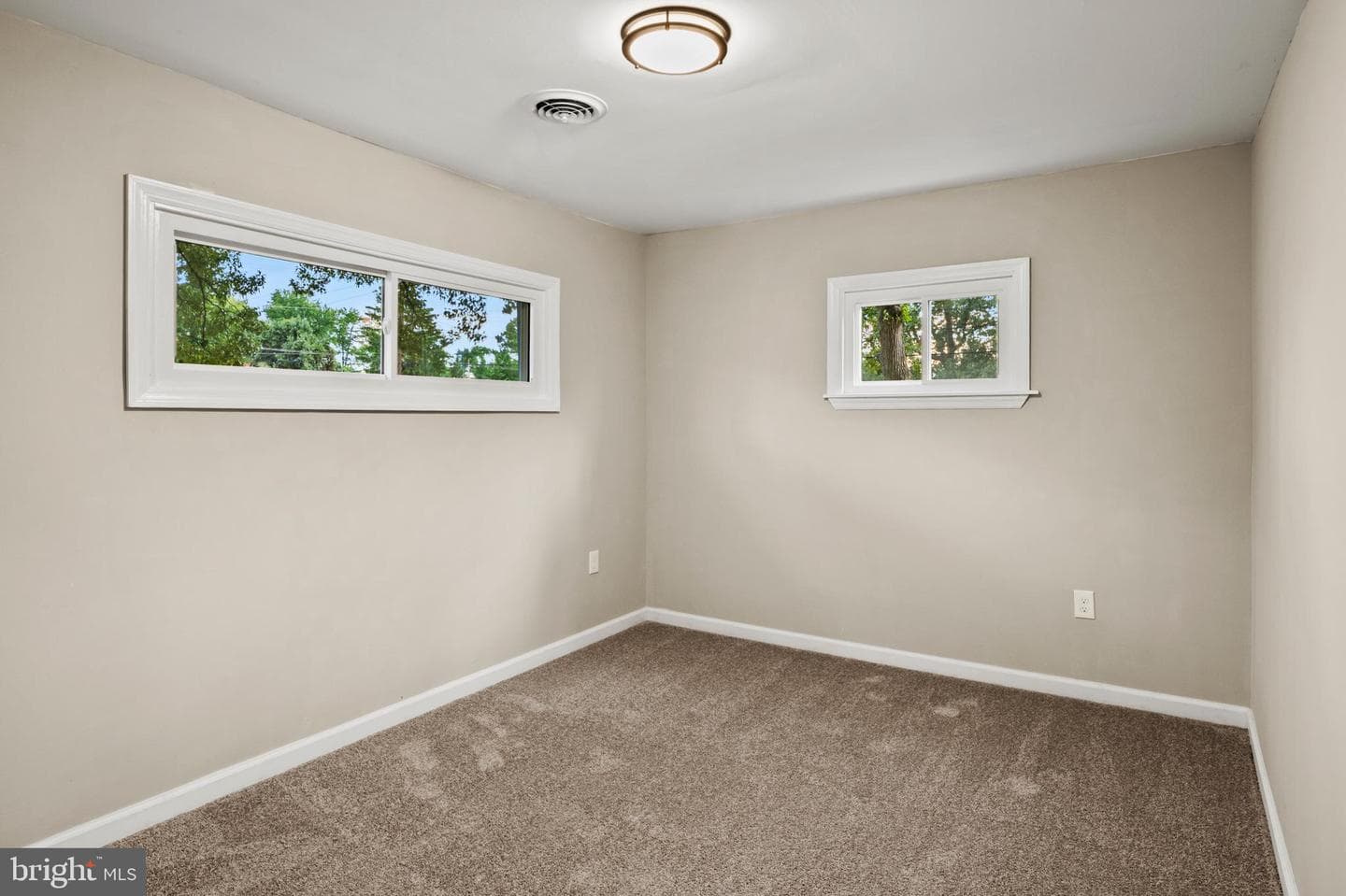7966 Foster Avenue photo 18