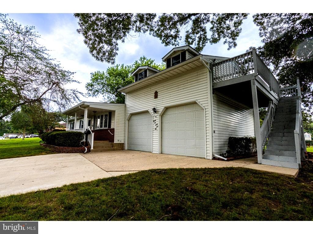 8261 Spring Knoll Drive photo 2