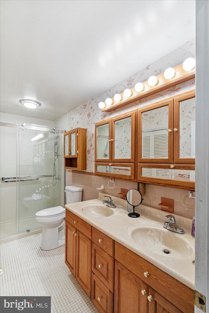 8261 Spring Knoll Drive photo 27