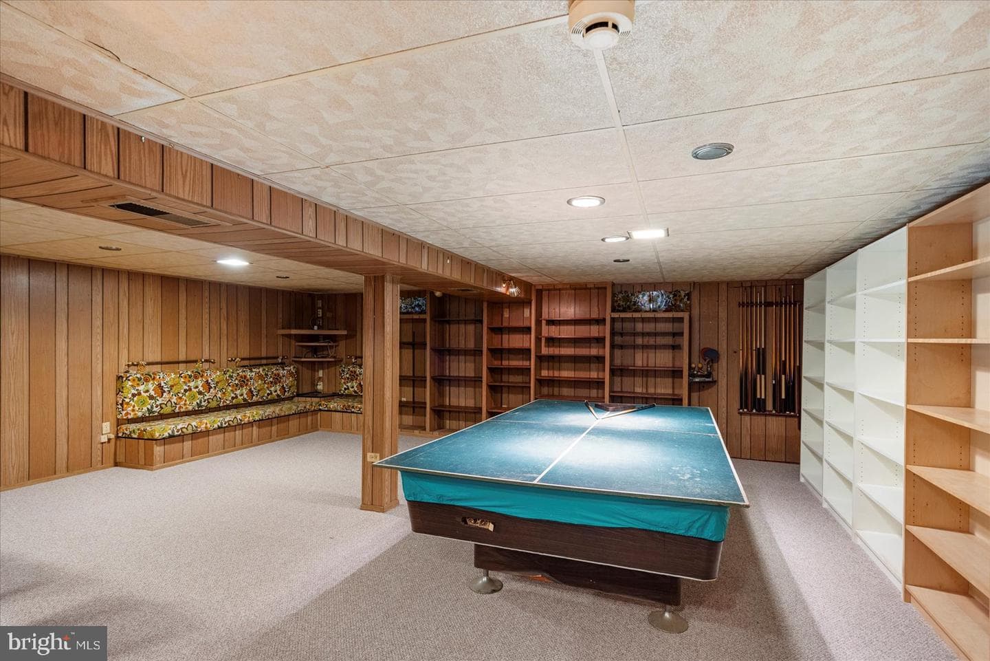 8261 Spring Knoll Drive photo 31