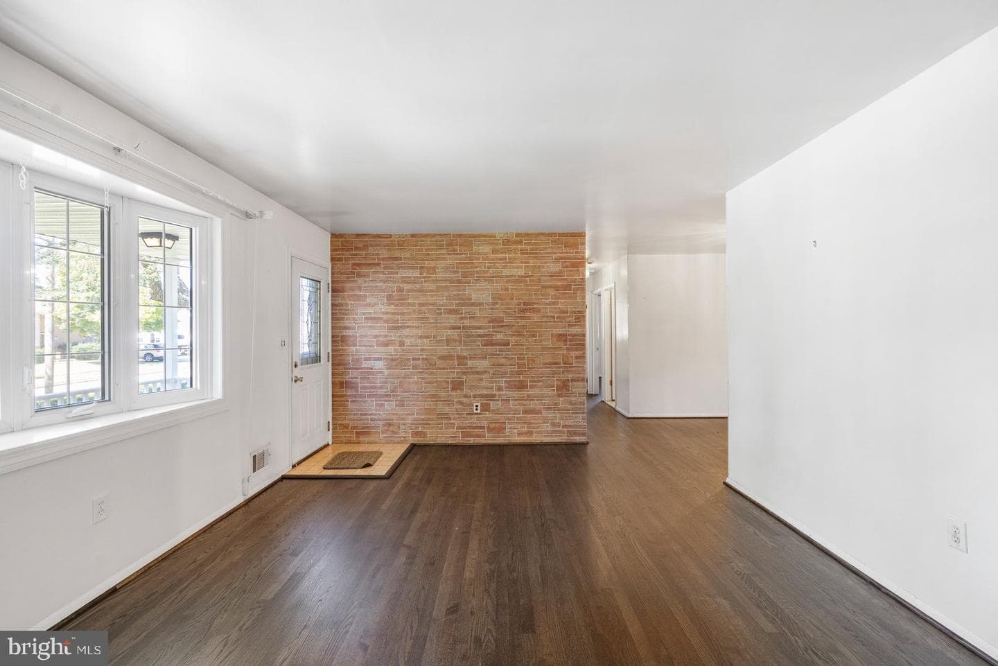 8261 Spring Knoll Drive photo 9