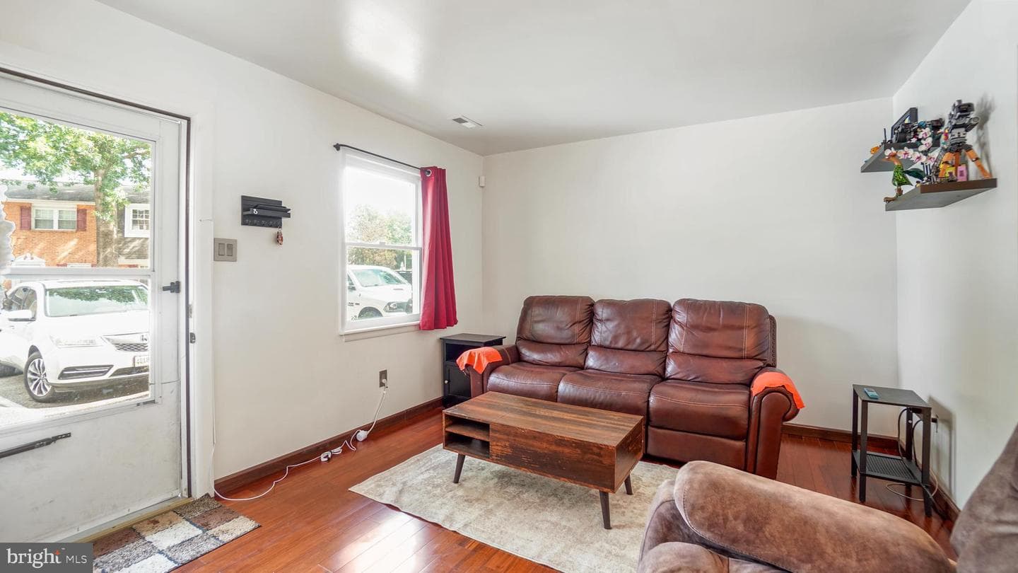 115 Merryman Court photo 6