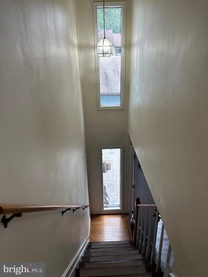 1721 Leisure Way photo 10