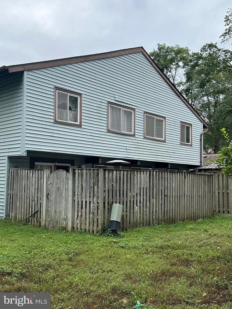 1721 Leisure Way photo 18