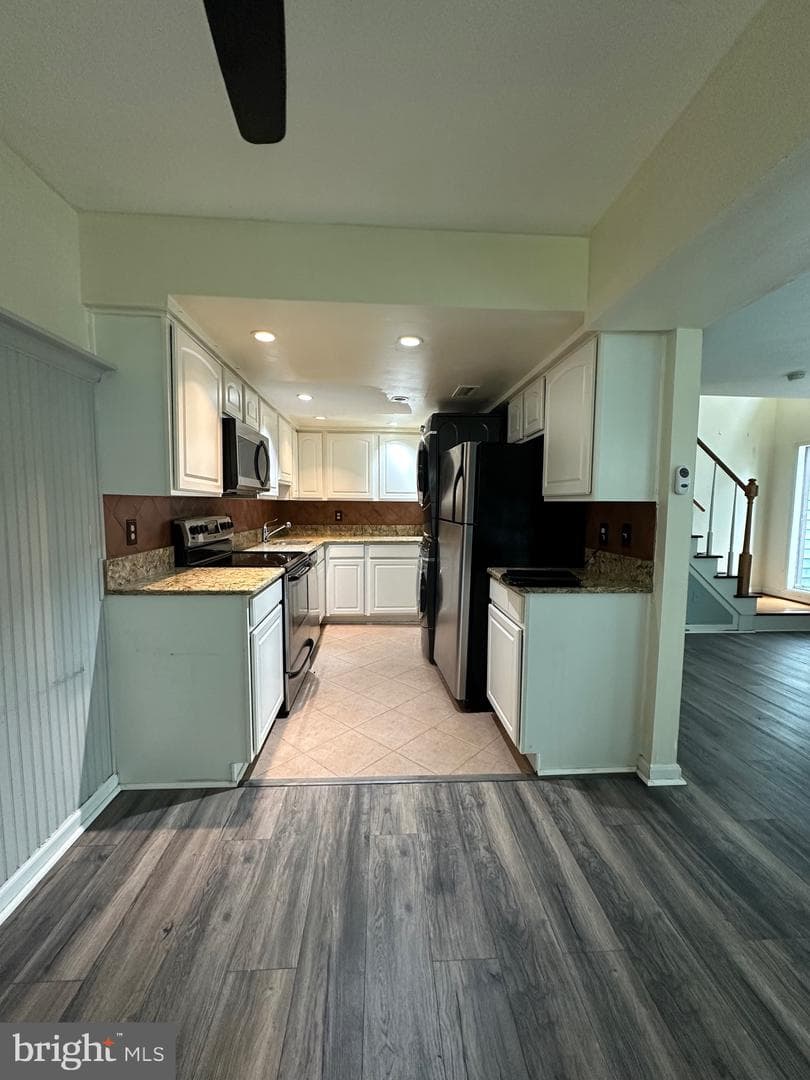 1721 Leisure Way photo 5