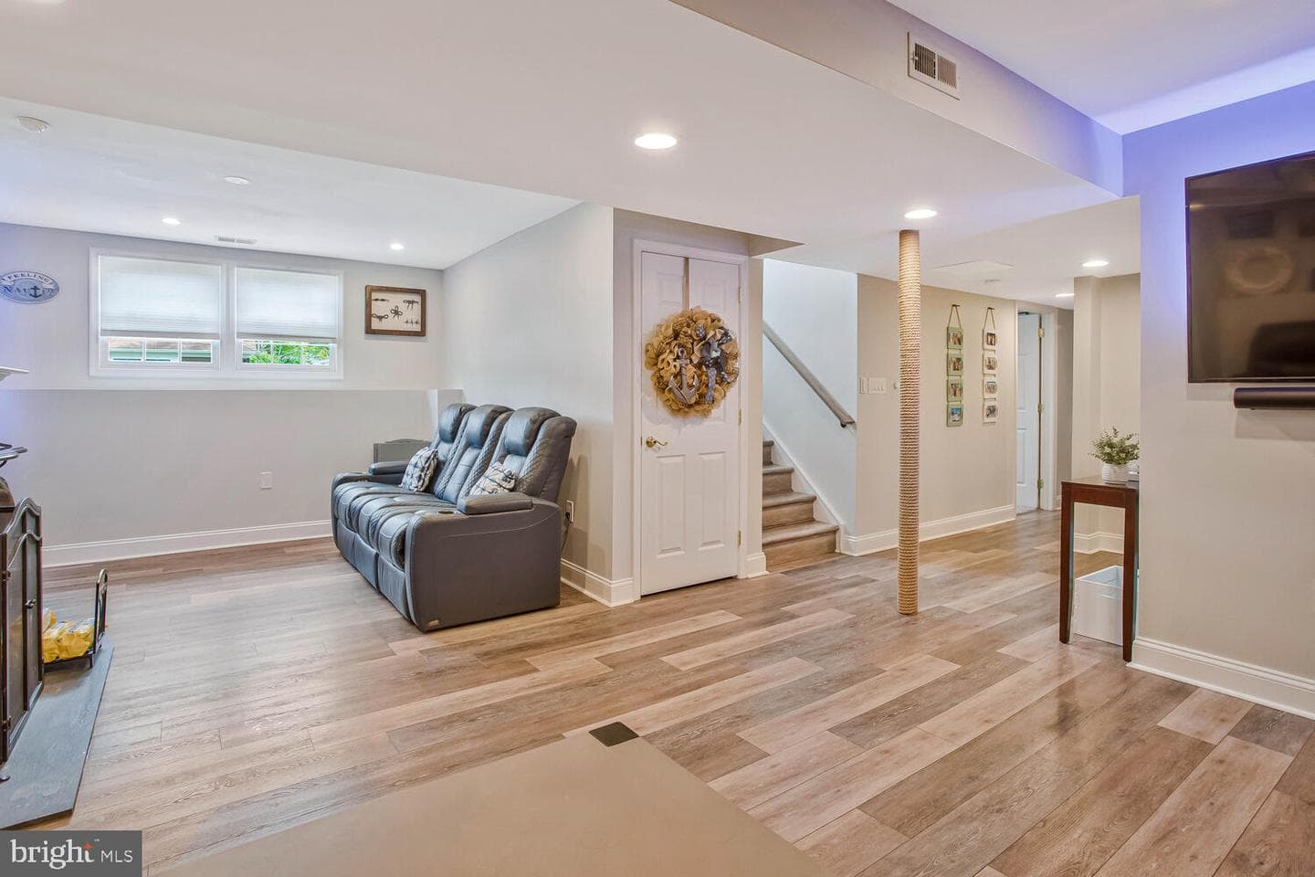7038 Boston photo 15