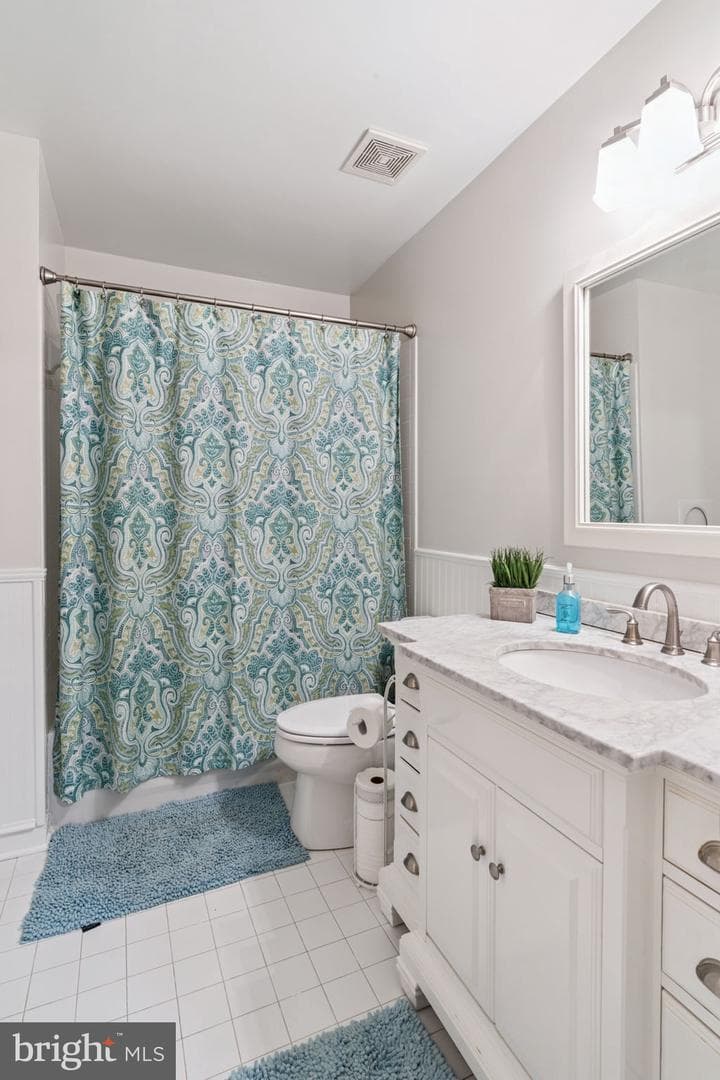 247 Kennedy Drive photo 35