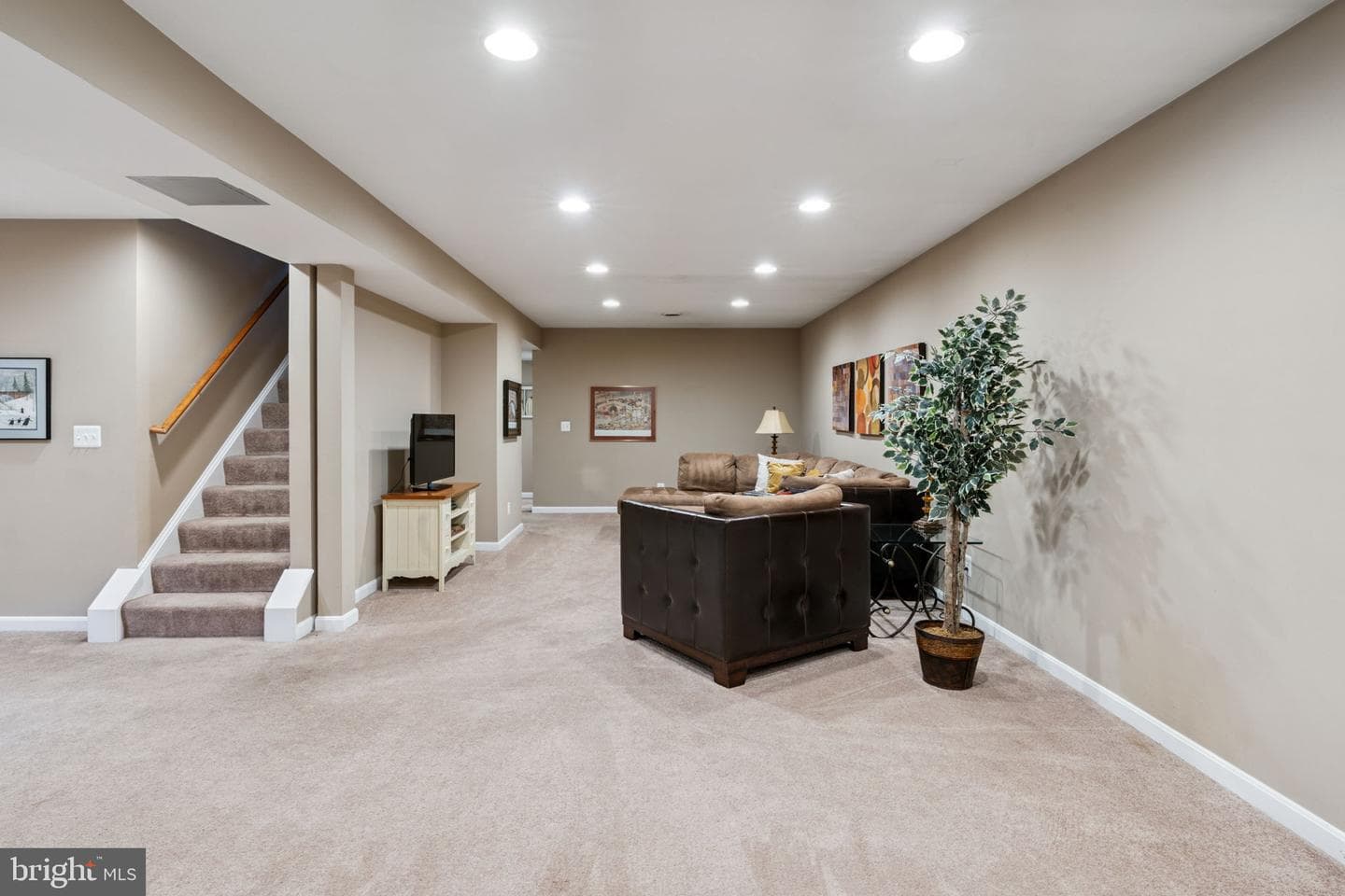 247 Kennedy Drive photo 38