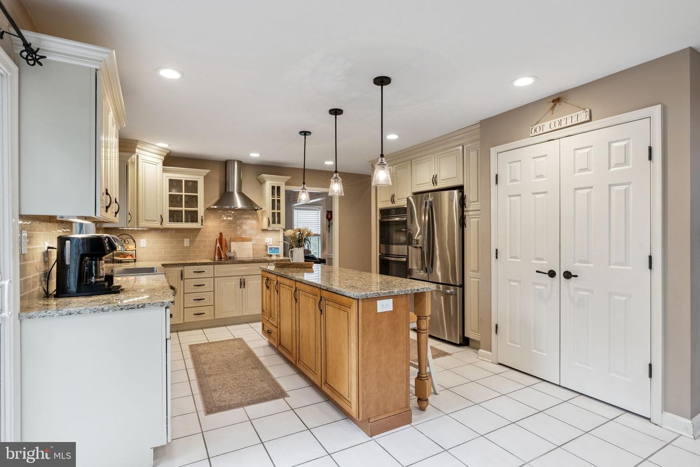 247 Kennedy Drive photo 6