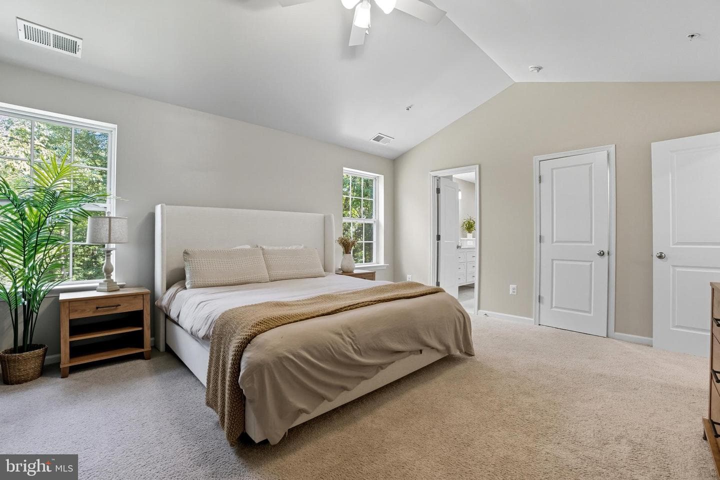 7810 Shelbourne photo 14