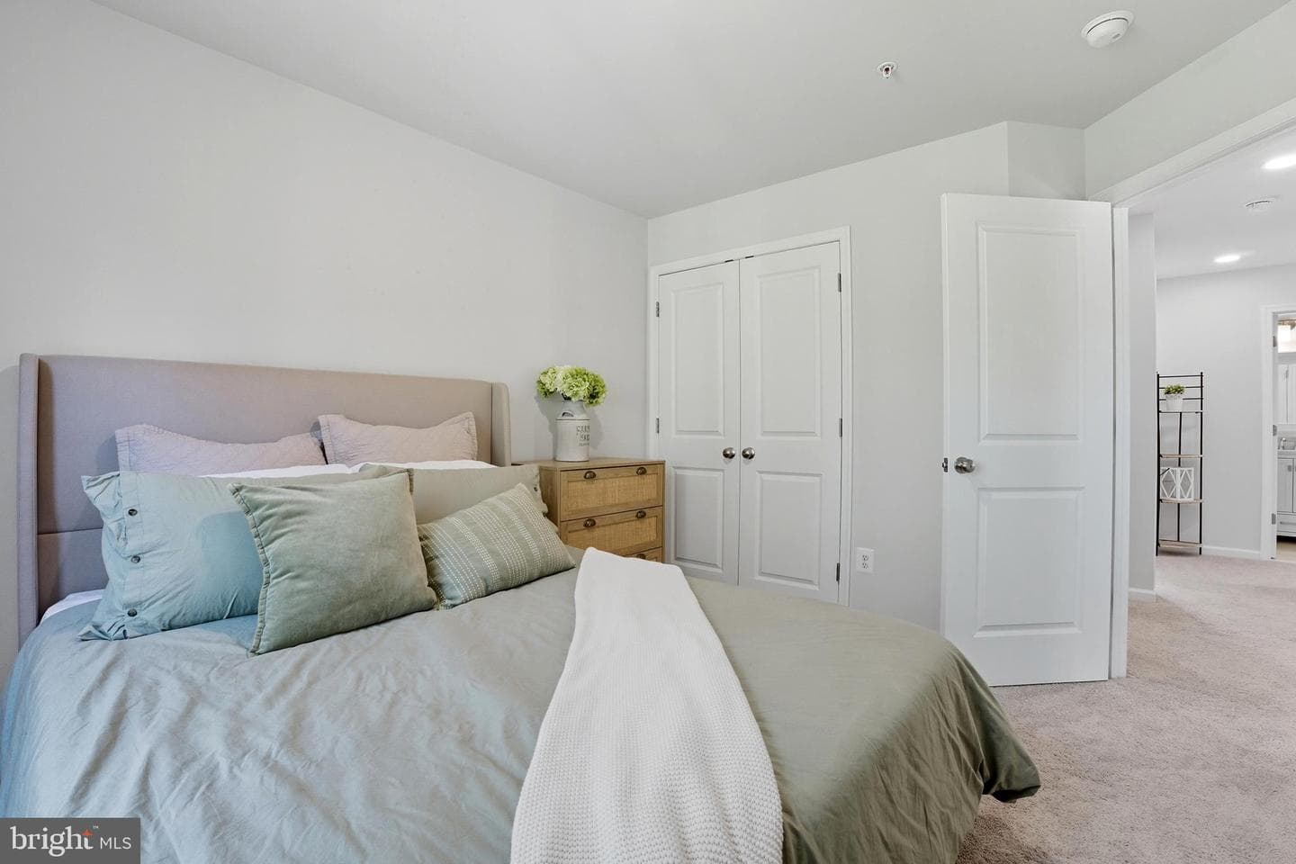 7810 Shelbourne photo 20