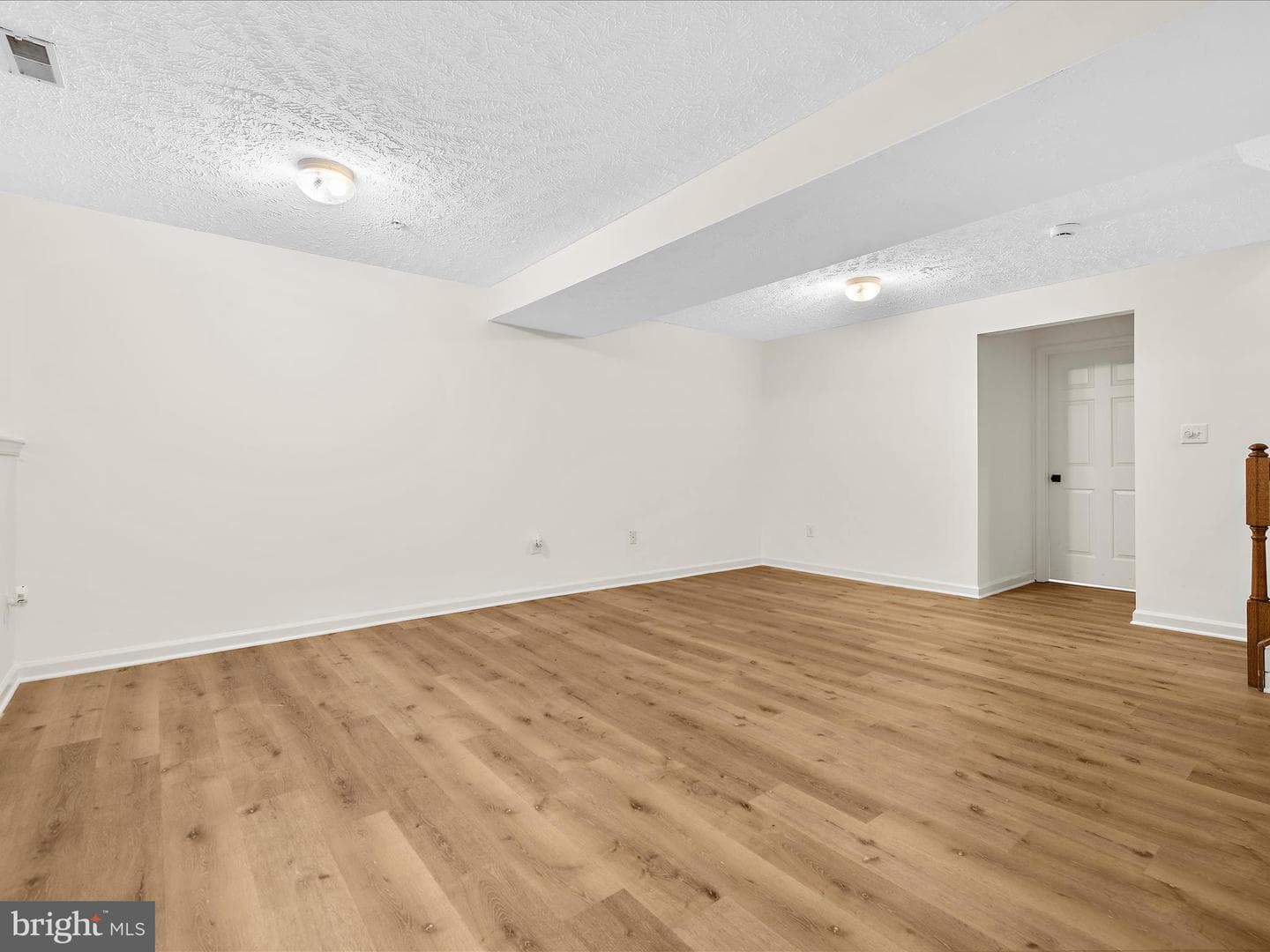 975 Chestnut Manor Court photo 16