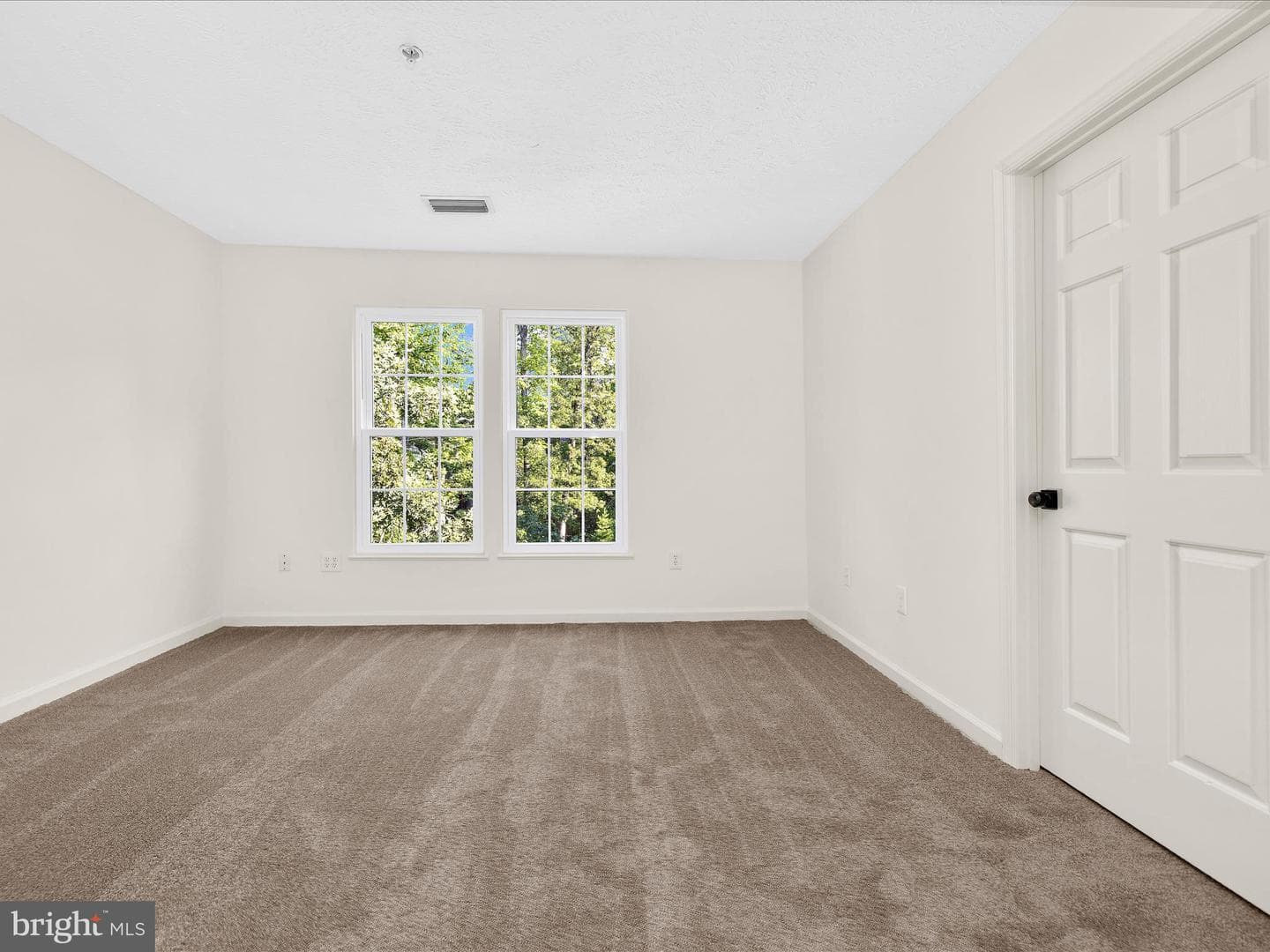 975 Chestnut Manor Court photo 25