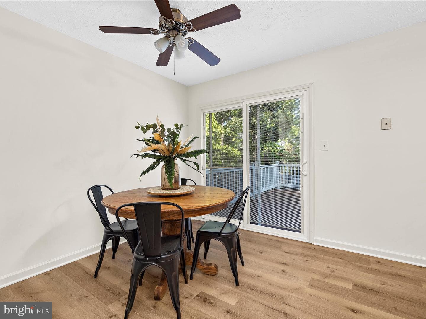 975 Chestnut Manor Court photo 8