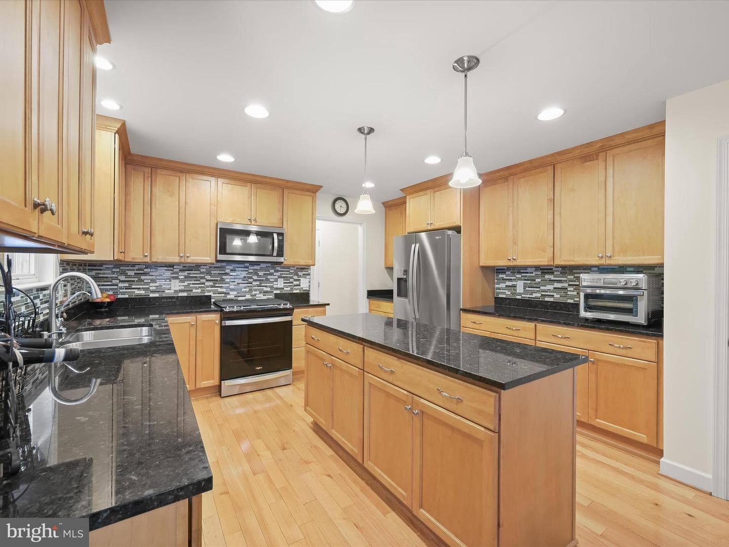 301 Genesis Way photo 4