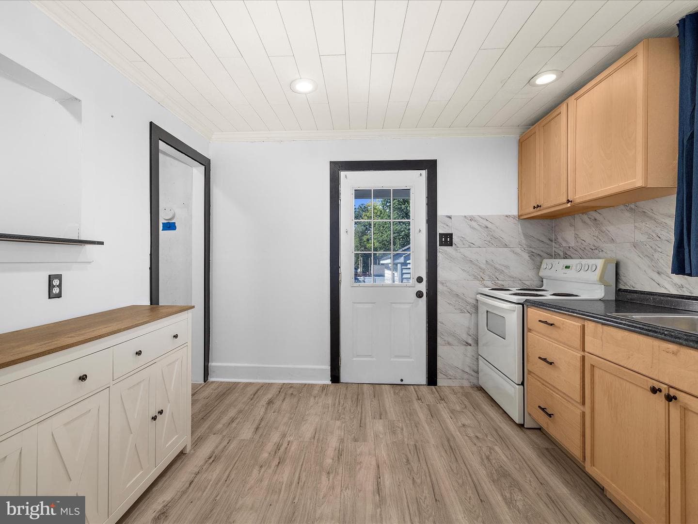 722 214th Street photo 18