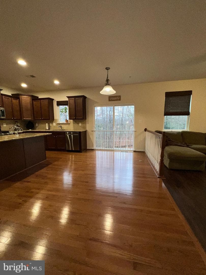 7817 Stonebriar Drive photo 37
