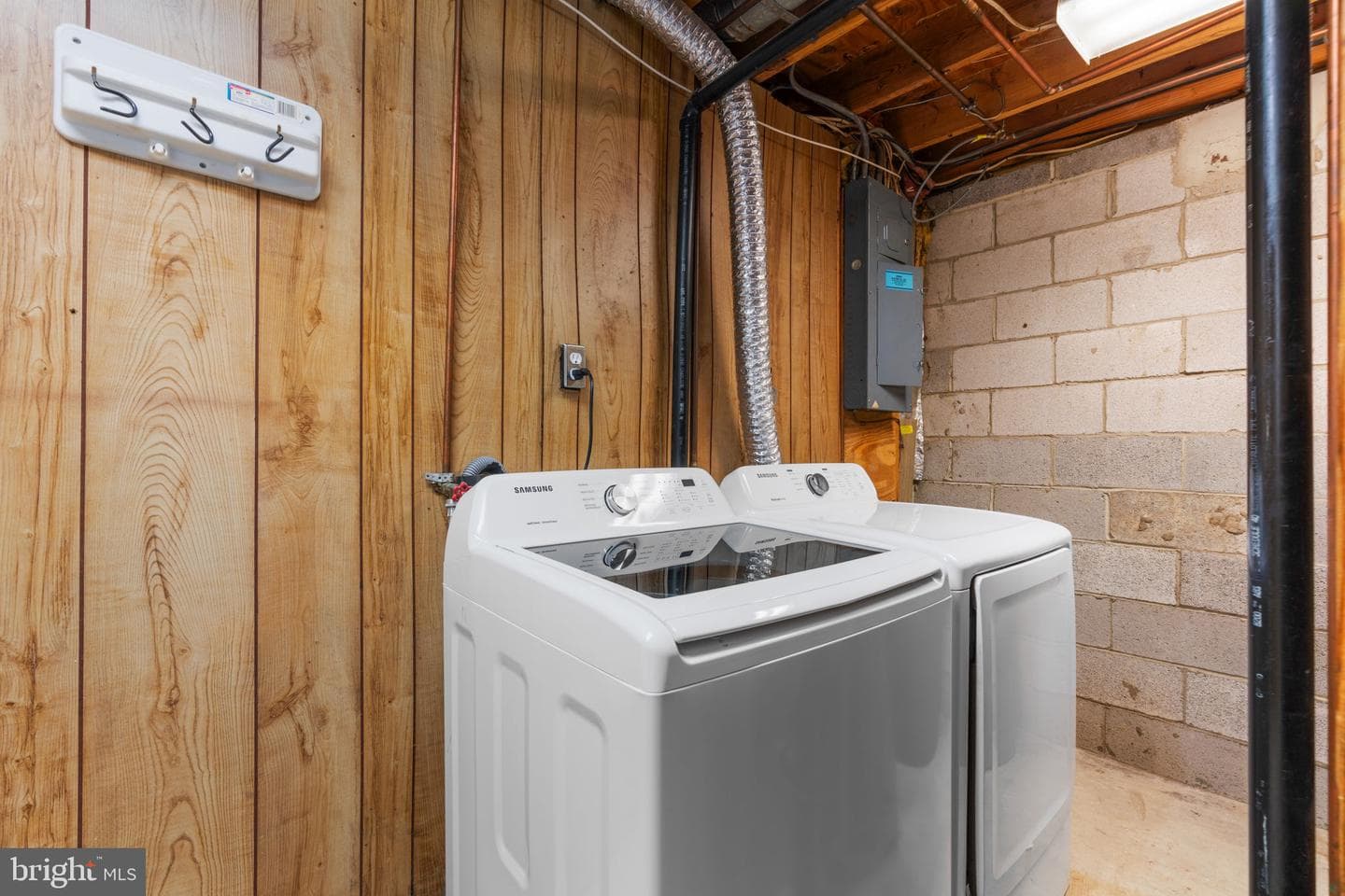 7913 Wellesley Court photo 22
