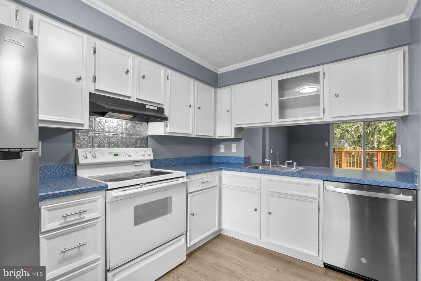 7913 Wellesley Court photo 9