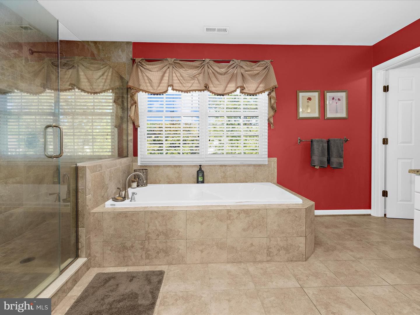712 Thornwood Drive photo 21