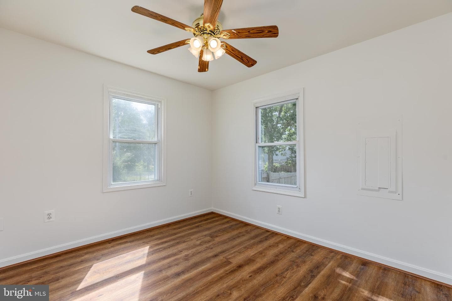 1852 Cedar Drive photo 14