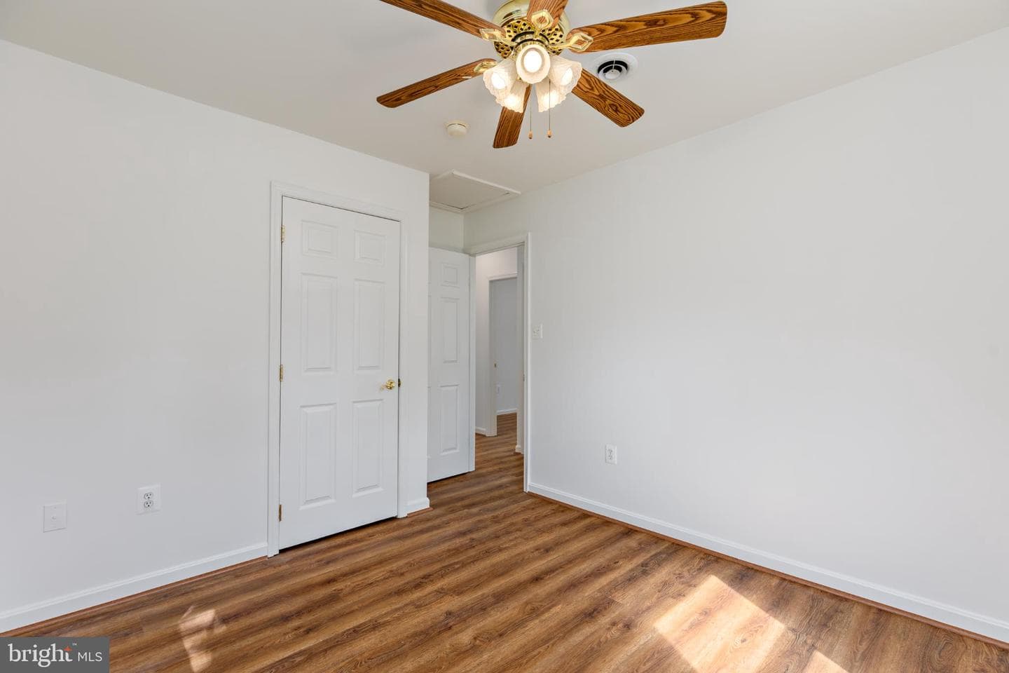 1852 Cedar Drive photo 15