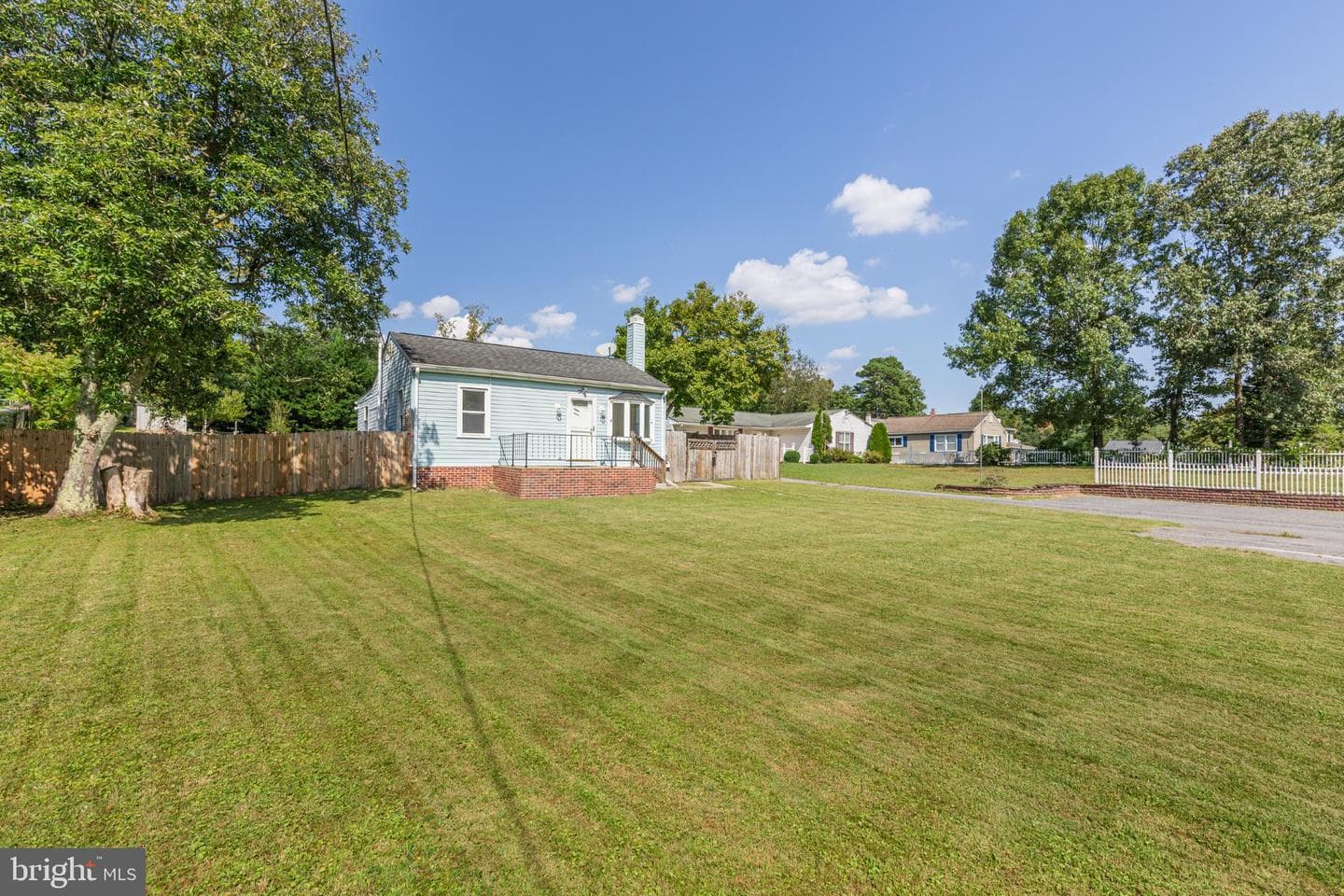 1852 Cedar Drive photo 2
