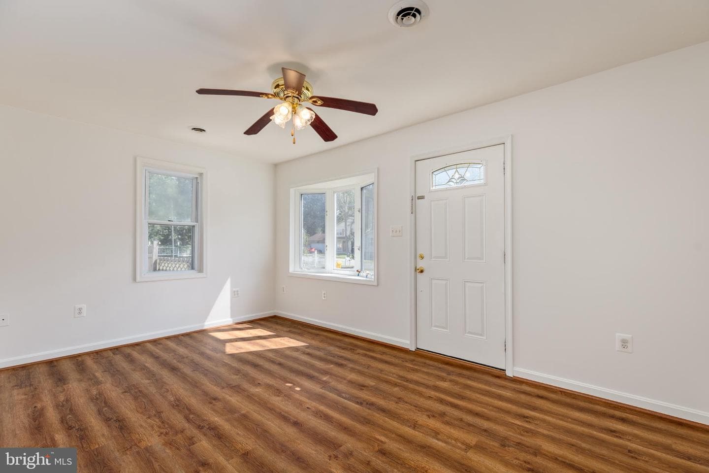 1852 Cedar Drive photo 9