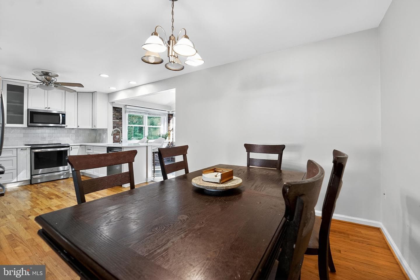 1359 Rosanna Drive photo 22