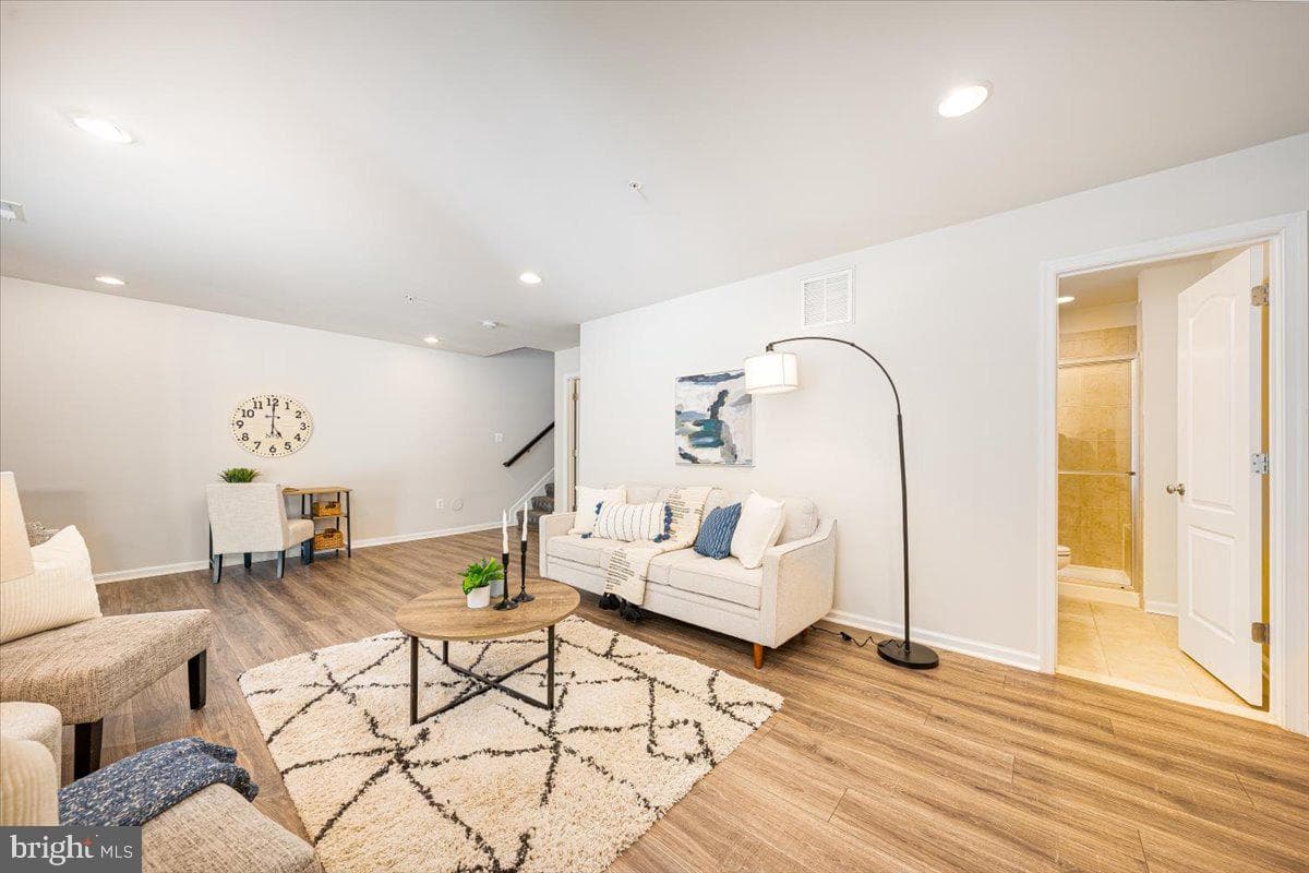 1417 Hawthorn Drive photo 42