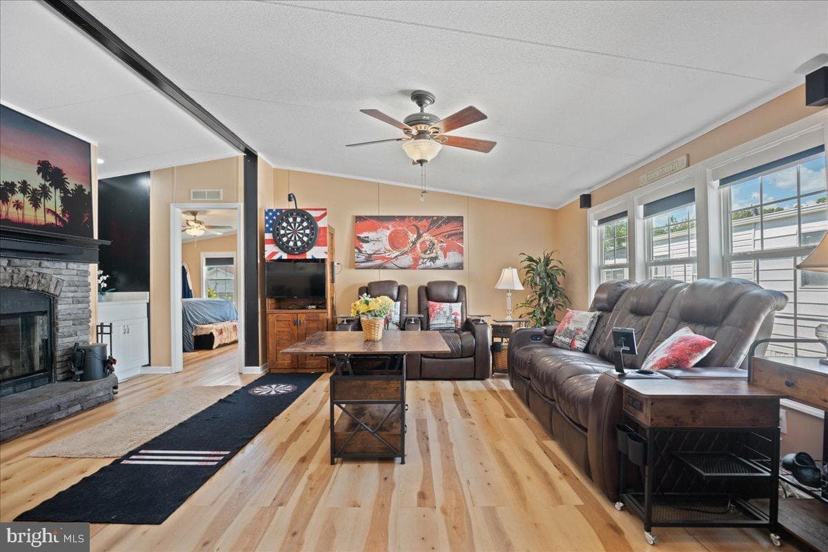 307 Seven Oaks Lane photo 3
