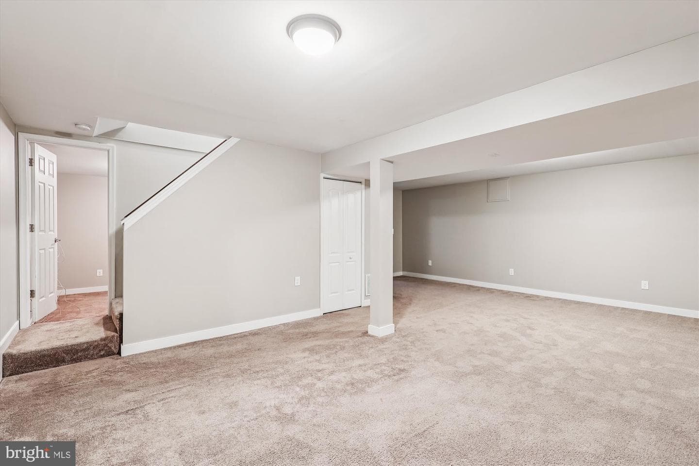 898 Brighton Place photo 20