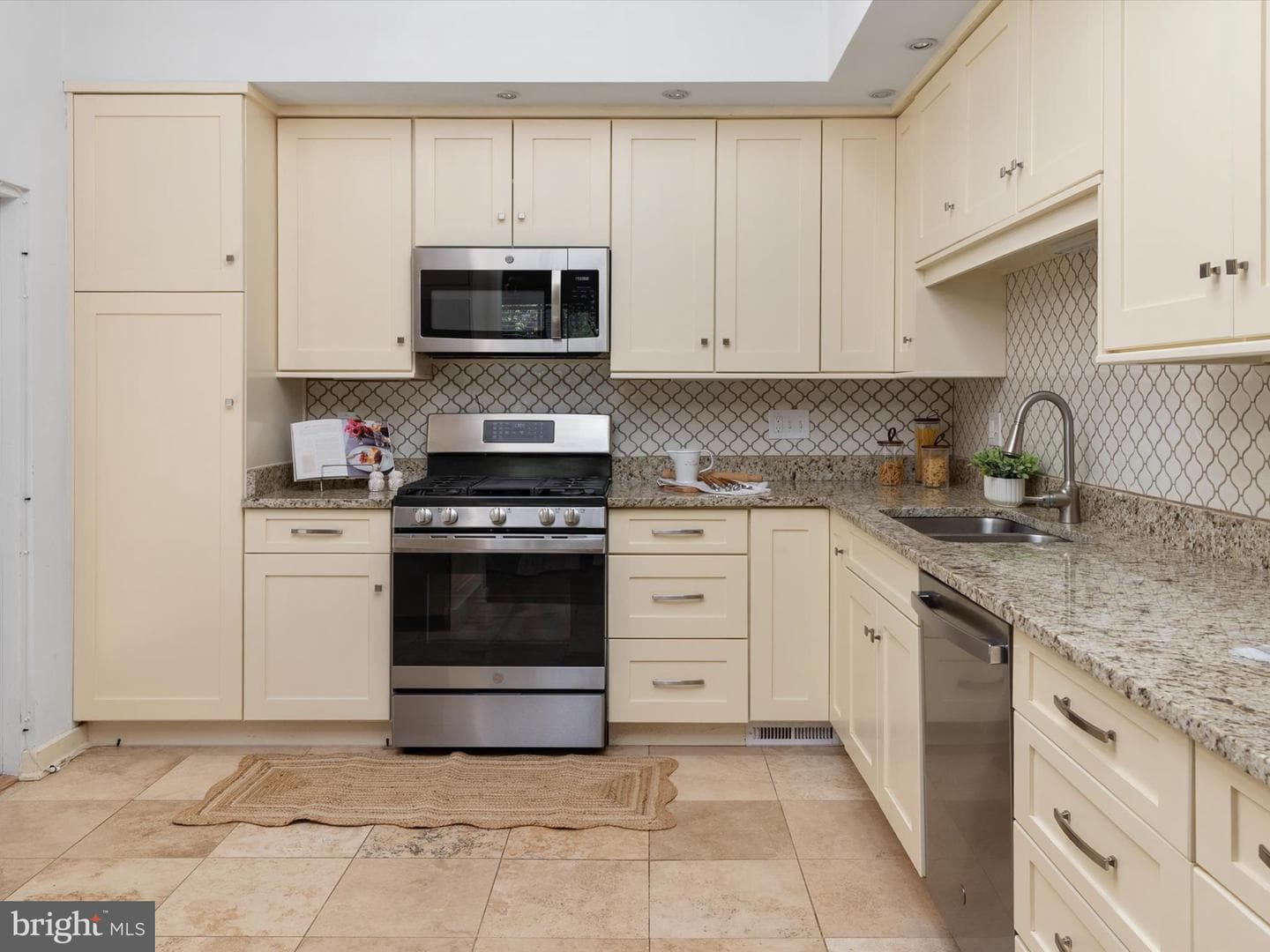 1411 Stonecreek Road photo 14