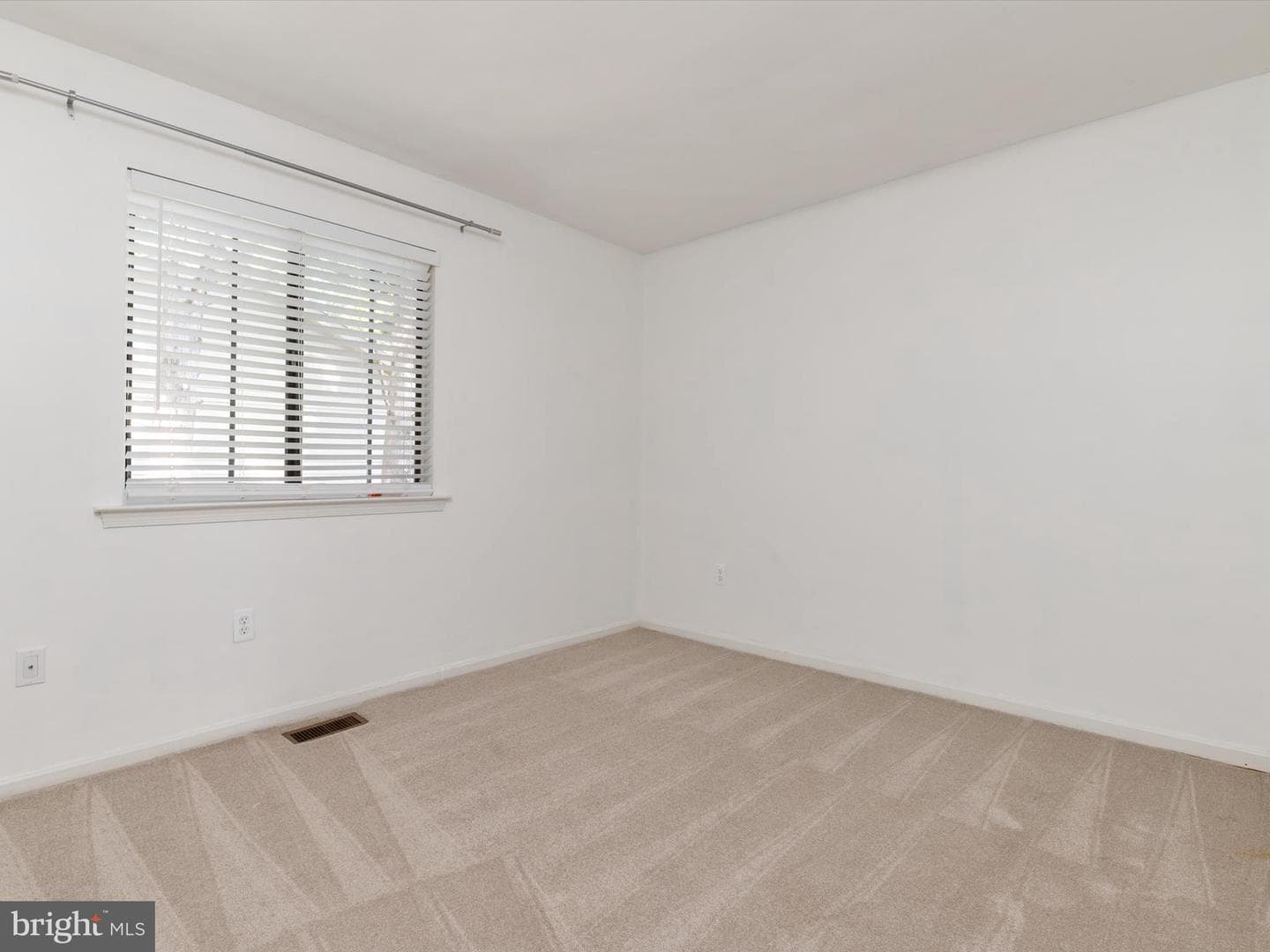 1411 Stonecreek Road photo 32