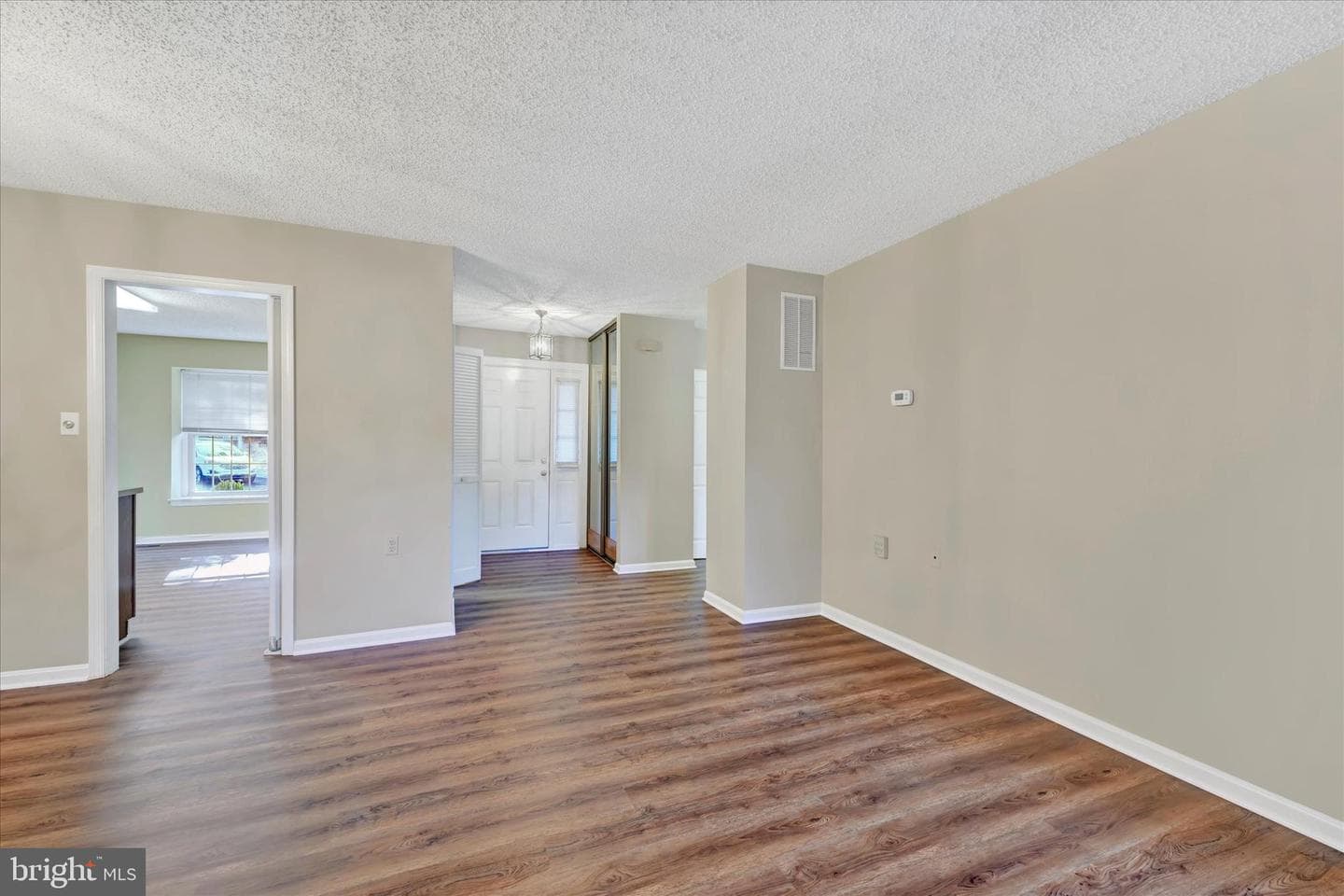 1012 Mastline Drive photo 16