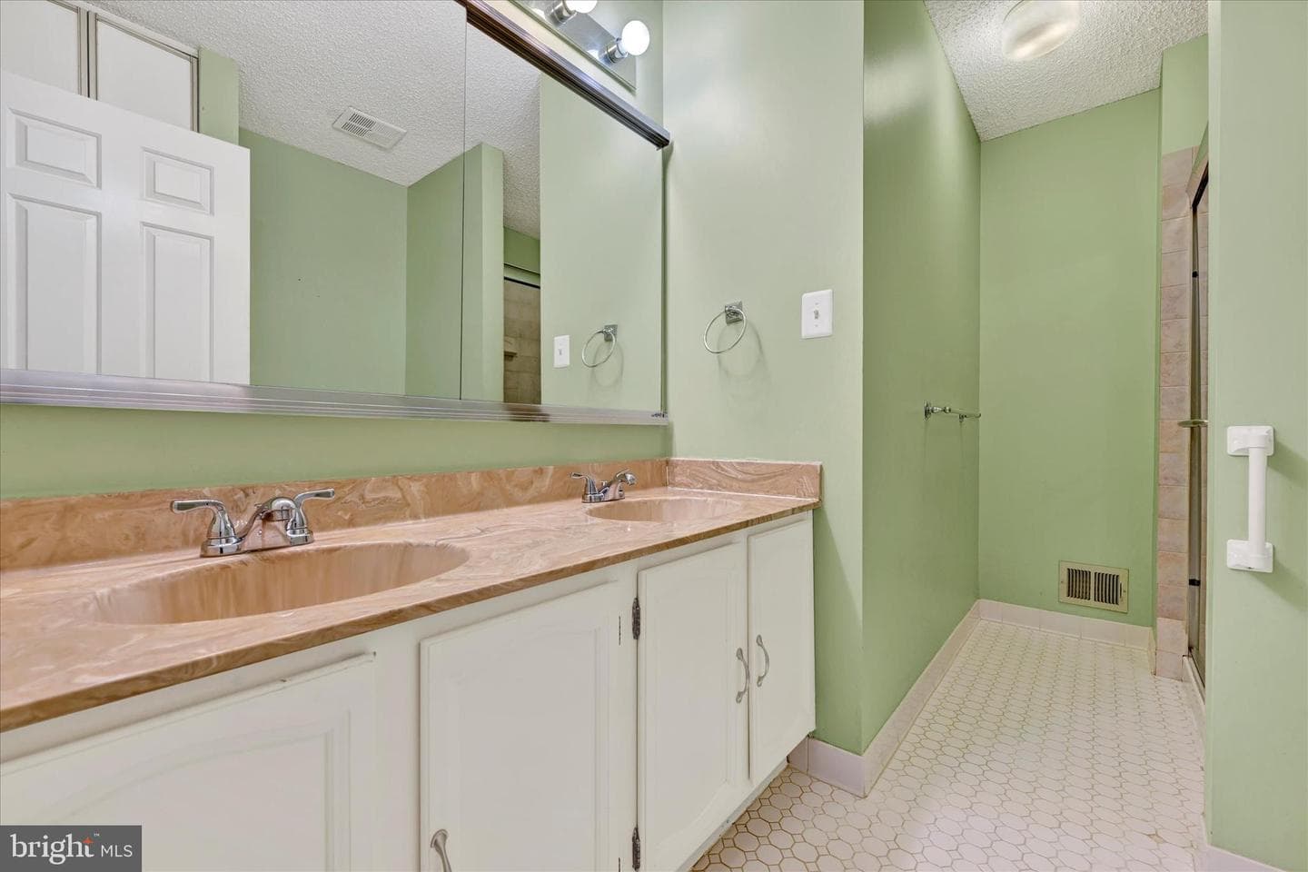 1012 Mastline Drive photo 26