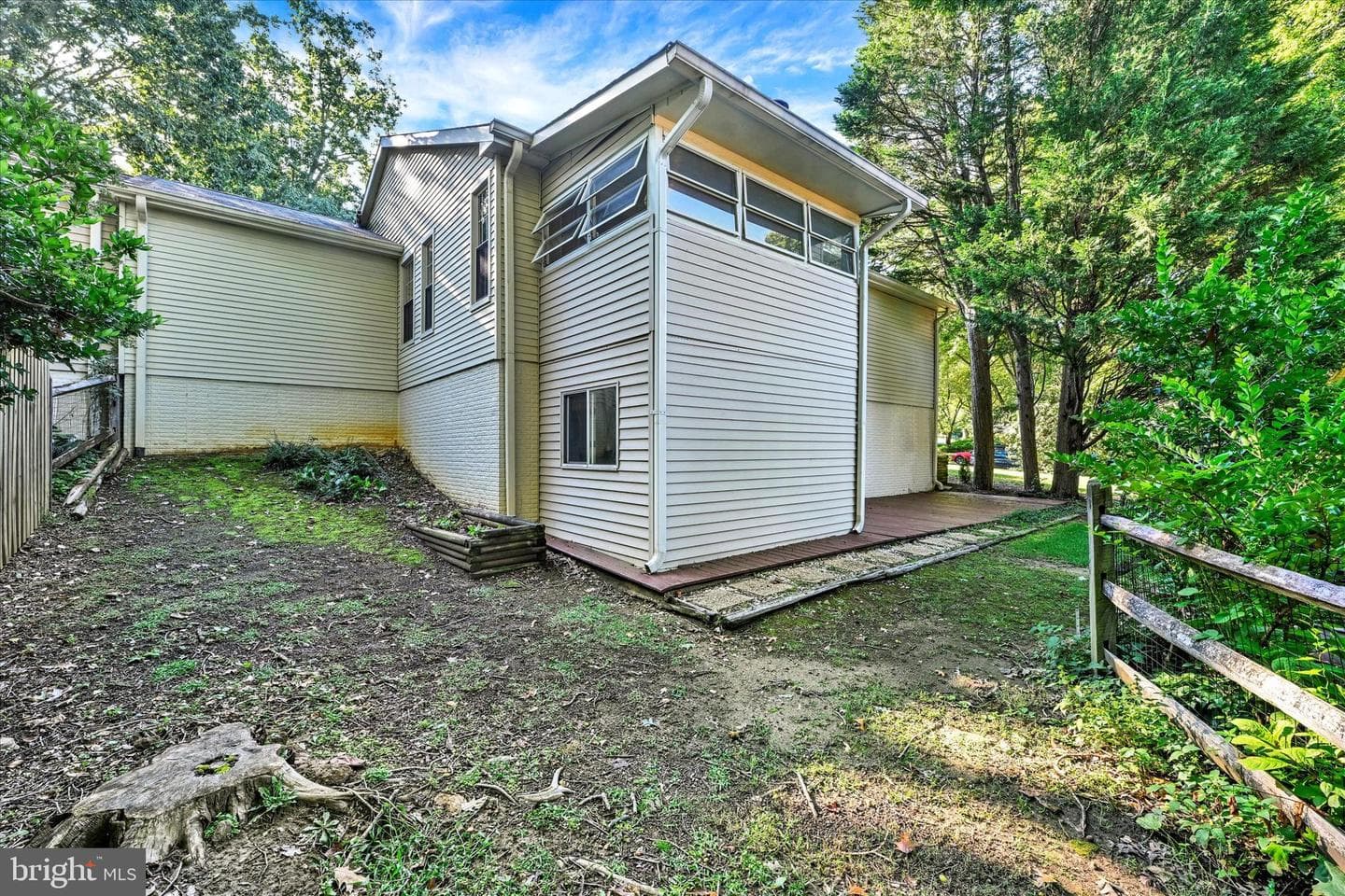 1012 Mastline Drive photo 4