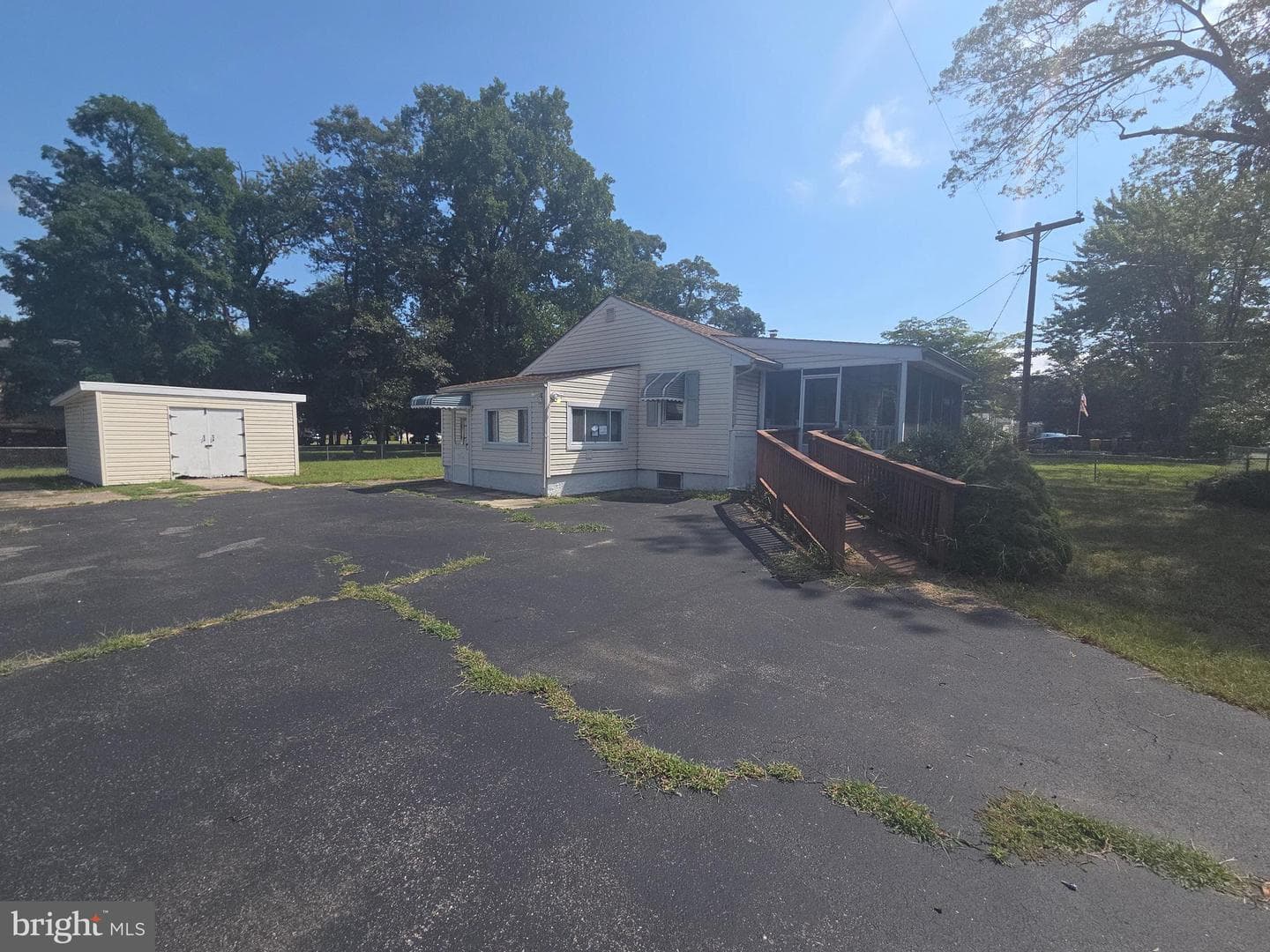 1814 Division Road photo 2