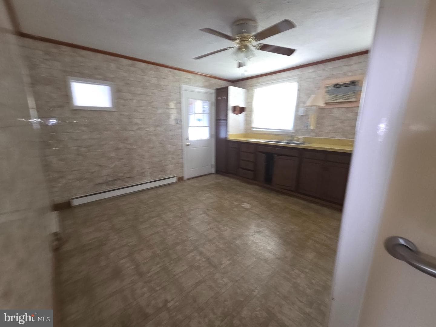 1814 Division Road photo 6