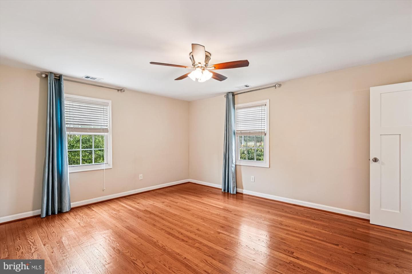 961 College Drive photo 19
