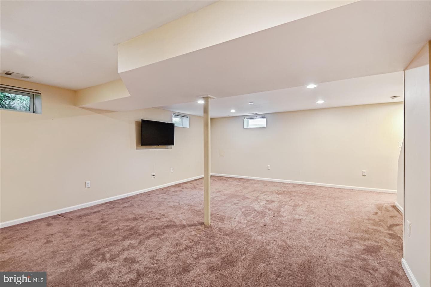 961 College Drive photo 31