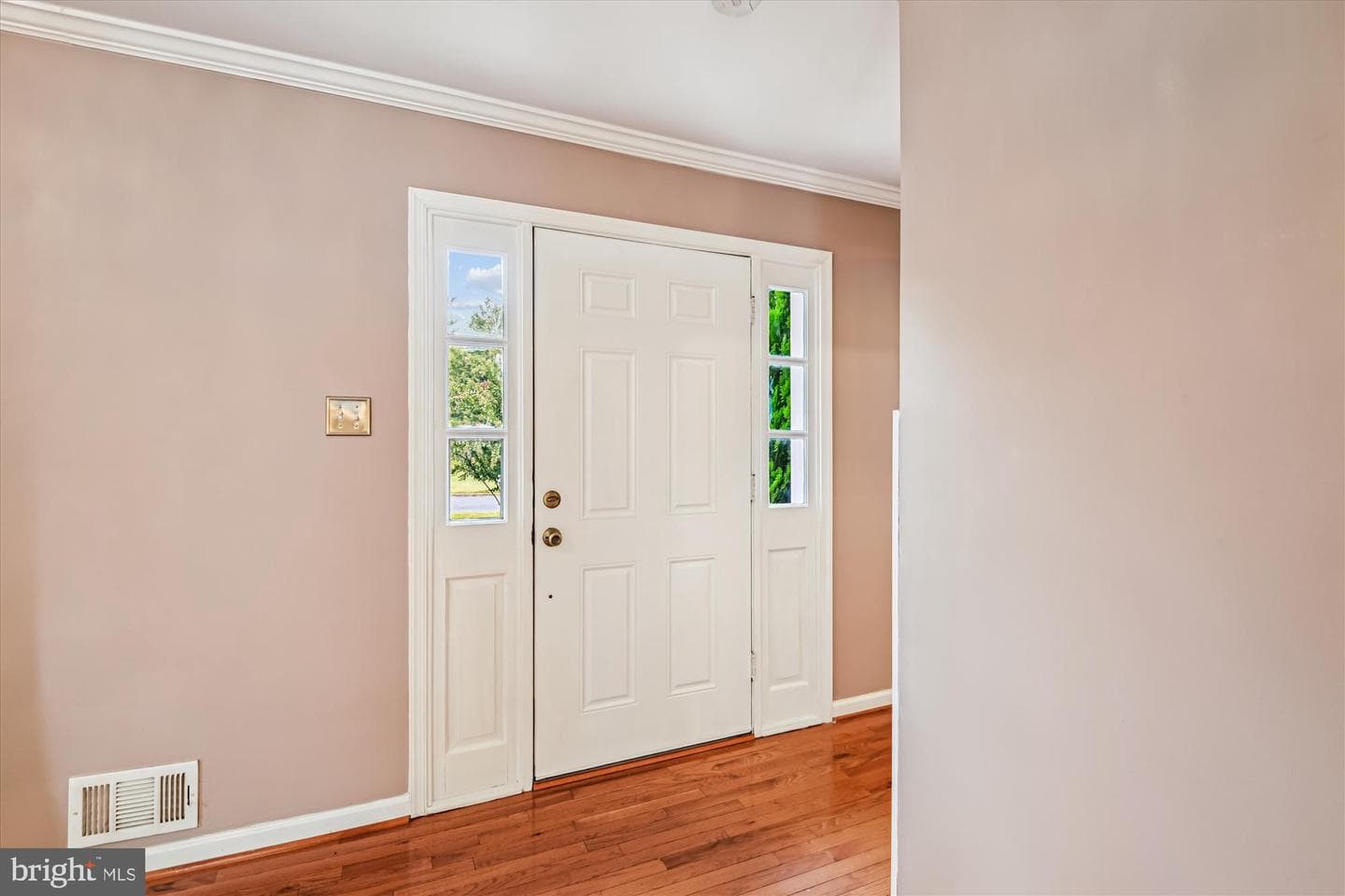 961 College Drive photo 4
