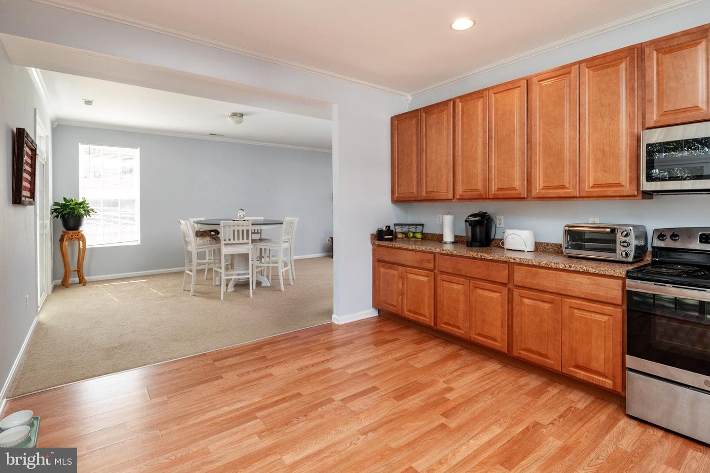 5547 Exeter Street photo 13