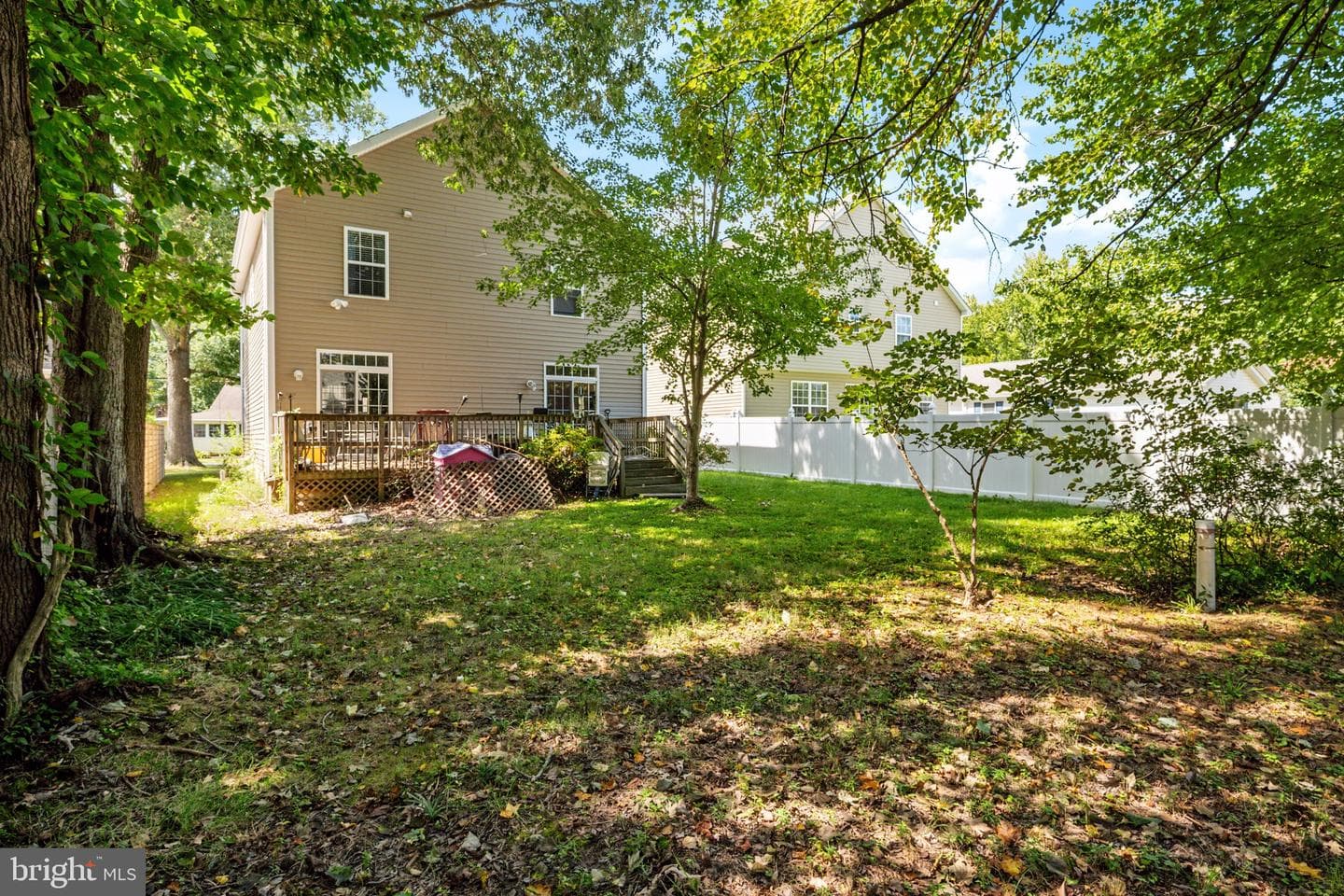 5547 Exeter Street photo 27