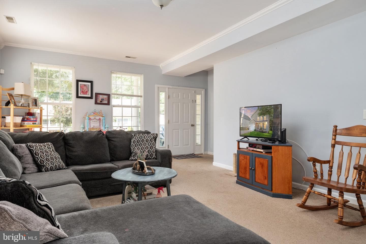 5547 Exeter Street photo 5