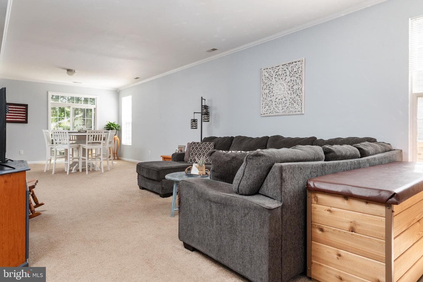 5547 Exeter Street photo 7