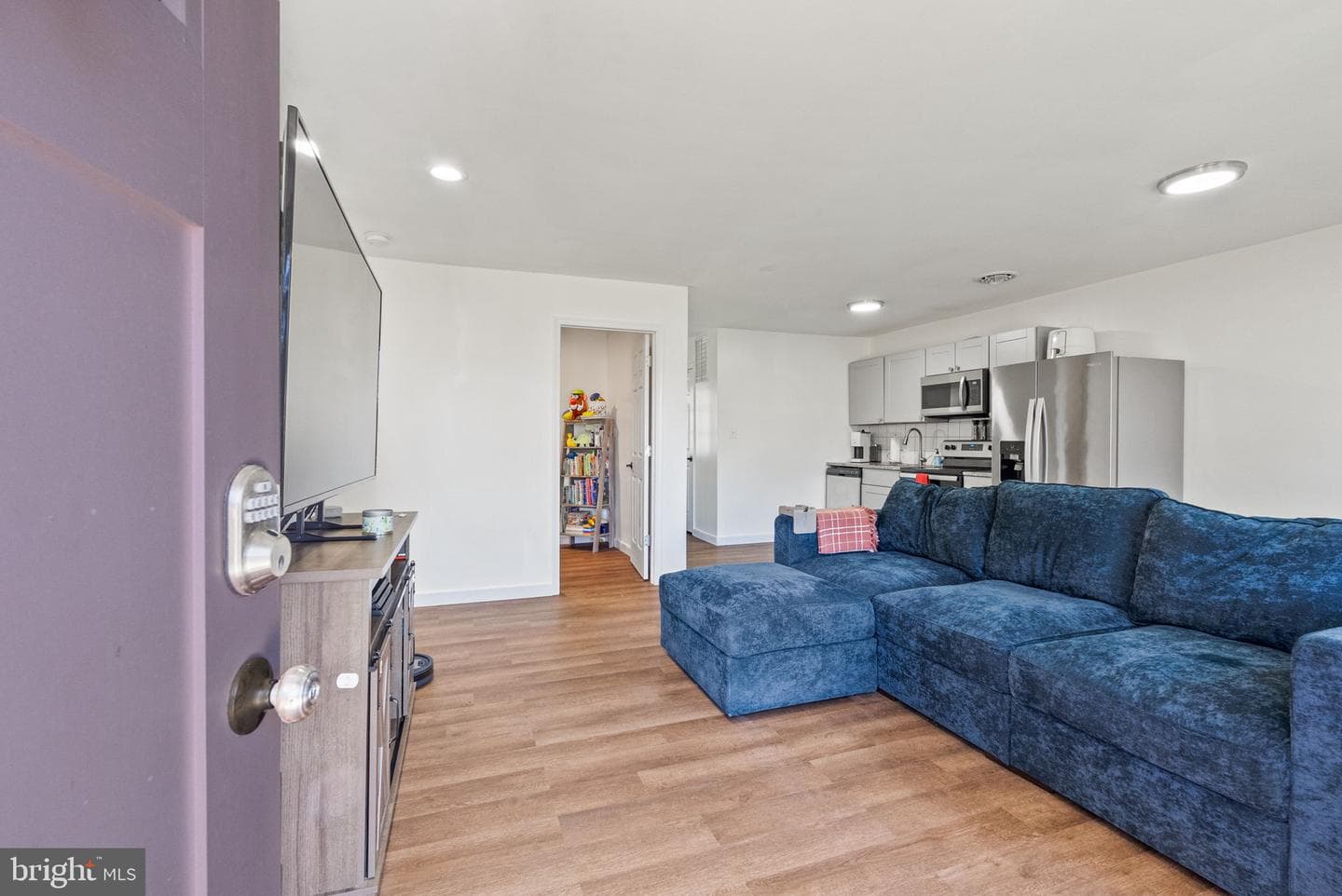 3858 Holly Drive photo 5